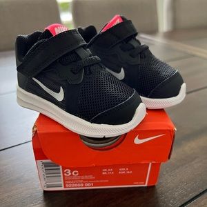 Children’s Nike Sneakers Size 3